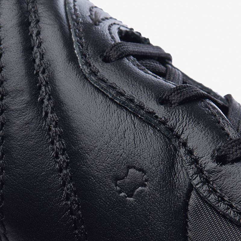 Chuteira Campo Umbro Tocco 3 Pro Sg
