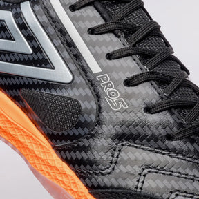 Chuteira Futsal Umbro Pro 5 Bump Full Carbon